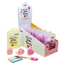 Set Little thing (lapicera, stickys notes, cinta, abrochadora, goma