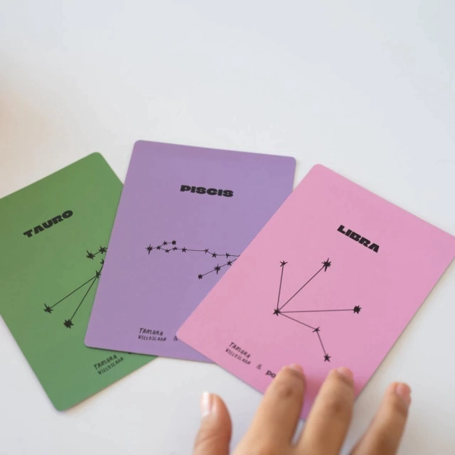 ORACULO LUNAR - GUIDEBOOK Y CARTAS